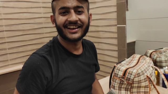 We Finally Moved Out! Shifting Vlog | House Shifting During Heavy Rain | DHA Karachi смотреть онлайн