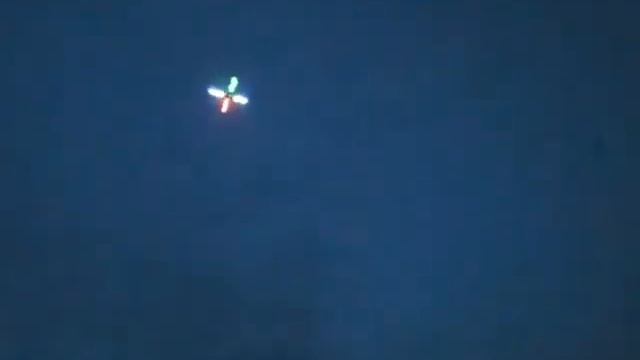 Mikrokopter (UFO) Второй ночной полет смотреть онлайн