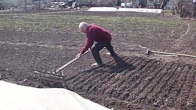 Делаем грядки для посева смотреть онлайн