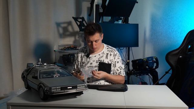HotToys 1/6 Back To The Future 2 Delorean | Обзор и распаковка