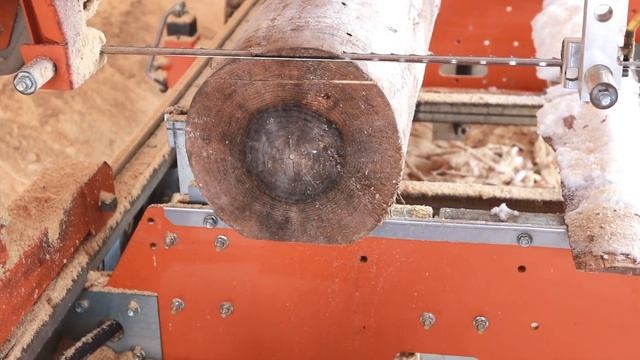 How to Saw your first log, for beginners. (Norwood Portable Sawmill) смотреть онлайн