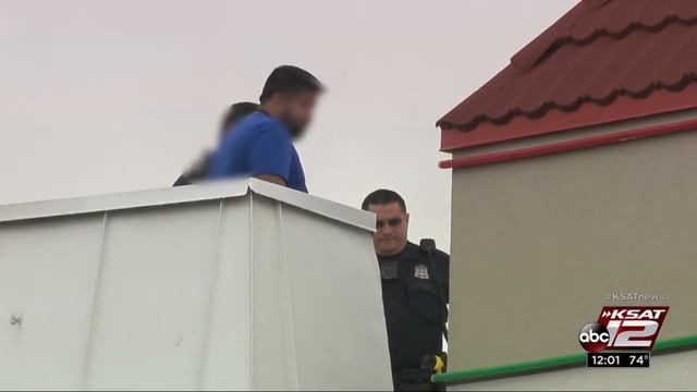 Video: Payday loan workers shaken up after armed robbers crash through ceiling смотреть онлайн