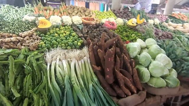 Sri Lanka Vegetable Market - Tap Subtitle to get English text смотреть онлайн