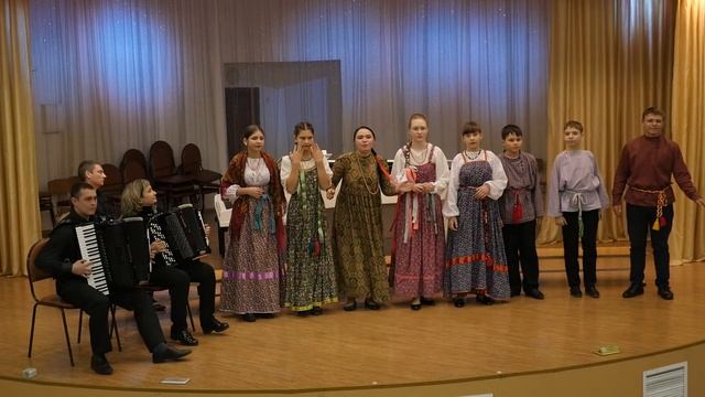 Плясовая Белгородской области «Я посеяла ленку» обр Т и А Артемкиных, солистка Алена Кадыба смотреть онлайн