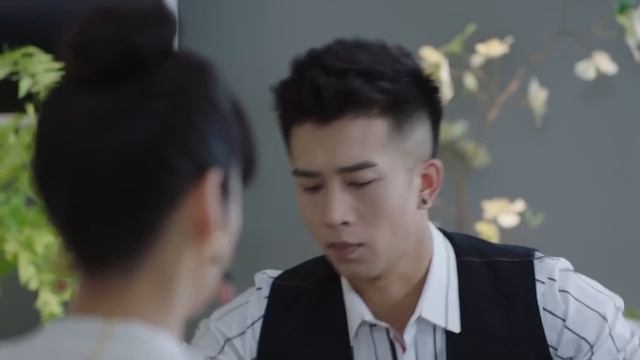 【Full Movie】出軌丈夫嫌棄妻子丟人現眼，拽着妻子離開，殊不知她已經是總裁未婚妻，當場要他好看！
