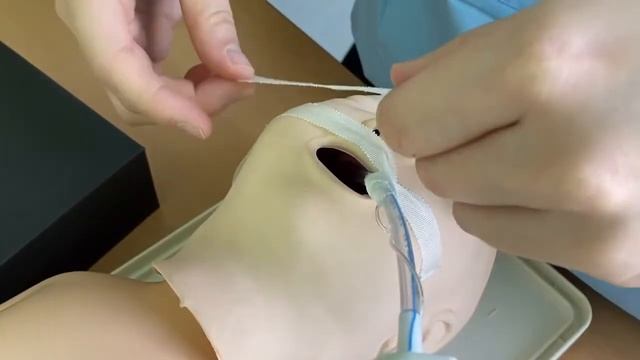 Фиксация эндотрахеальной трубки. Fixation of endotracheal tube. смотреть онлайн