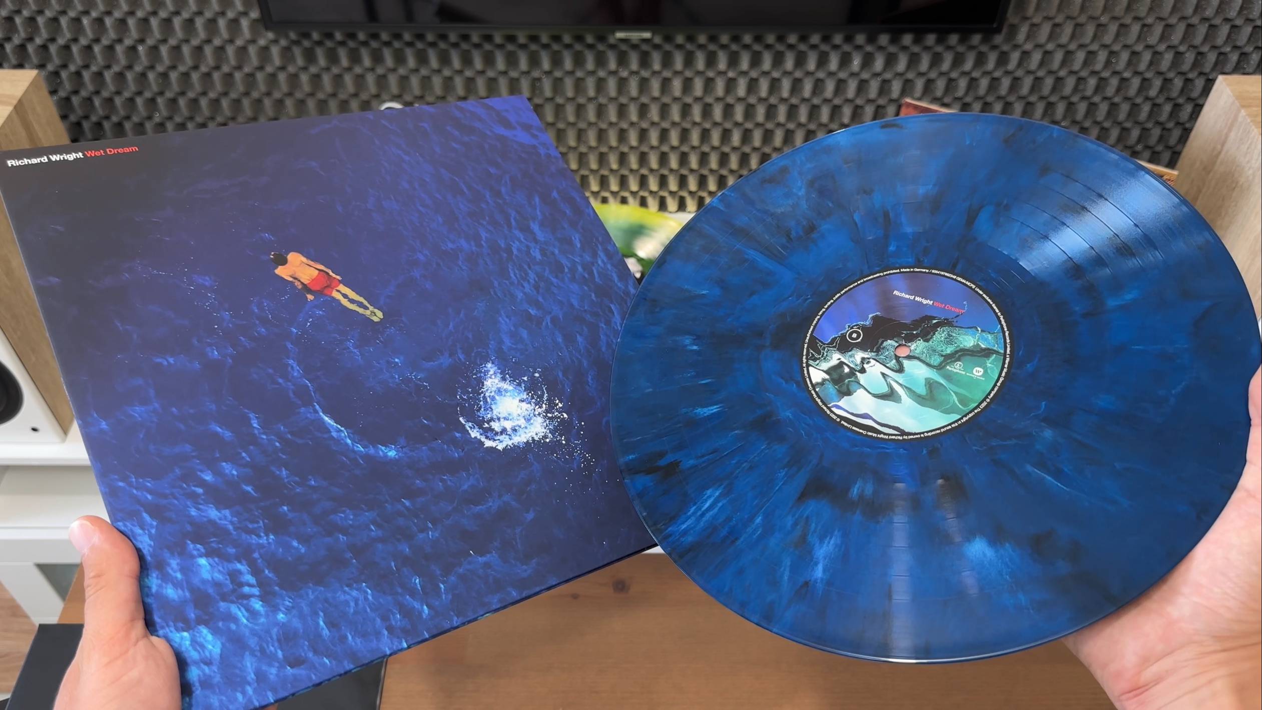 Richard Wright - Wet Dream (Blue Marbled Vinyl) - Распаковка и обзор виниловой пластинки смотреть онлайн