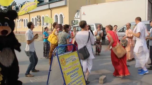 Honey Harinama in Novosibirsk with BV Shuddhadvaiti 2012 смотреть онлайн