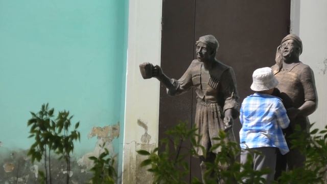 Неожиданные встречи. Великая тройка Гайдая из нашего кино и Ленин в Октябре смотреть онлайн