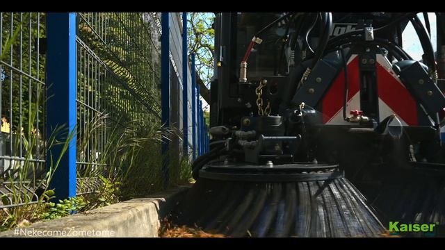 Váš areál, vaše vizitka.... S naší zametací četou ji budete mít nejlepší... 🧹😉 смотреть онлайн