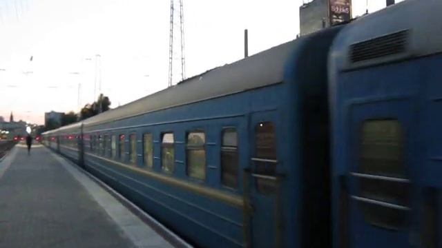 ВЛ40У-1851.1 с поездом № 797 прибывает в Одессу смотреть онлайн