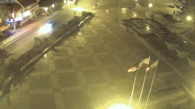 Вебкамера "Площадь Советская". Запись 16.06.2017 22:00:03 смотреть онлайн