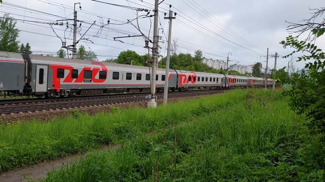Электровоз ЭП2К 220 с поездом Санкт-Петербург-ЧЕЛЯБИНСК смотреть онлайн