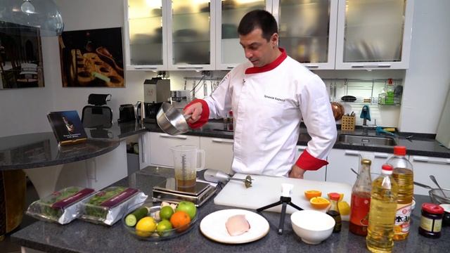 САЛАТ С УТКОЙ┃СЕКРЕТНЫЙ СОУС смотреть онлайн