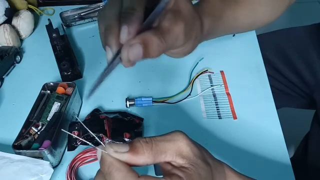 How to install Hazard with hallow switch my Mio i 125 смотреть онлайн