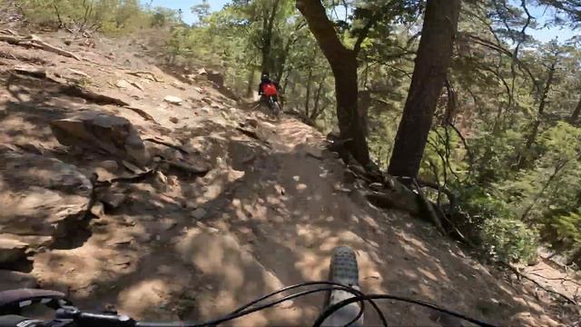 Snow Summit Opening Week | Evil Insurgent Bike Demo смотреть онлайн
