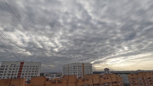 Облака и последний луч Солнца. Timelapse 17.04.2022 | Clouds And The Last Gleam Of The Sun смотреть онлайн