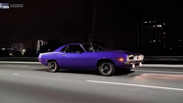 CUDA 440: 7,2 litros (!!!) acelerando na noite de SP. Bate-papo com agbadolato! смотреть онлайн