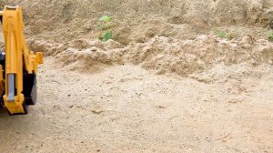 Полицейские машины и пожарные машины спасают машины в пещерах | BIBO и Игрушки