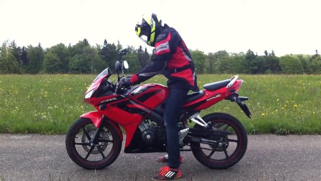 ,,Honda cbr 125cc Burnout,, смотреть онлайн