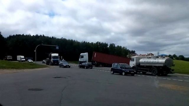 Контейнеровоз дал угла? смотреть онлайн