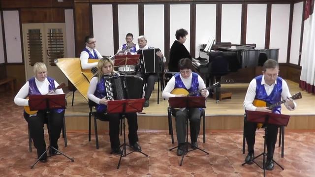 Ансамбль преподавателей "Узорье" г. Братск - Гляжу в озера синие смотреть онлайн