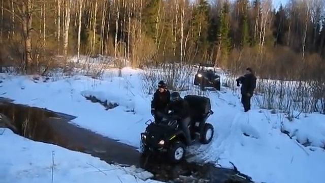 Квадрик штурмует речку смотреть онлайн