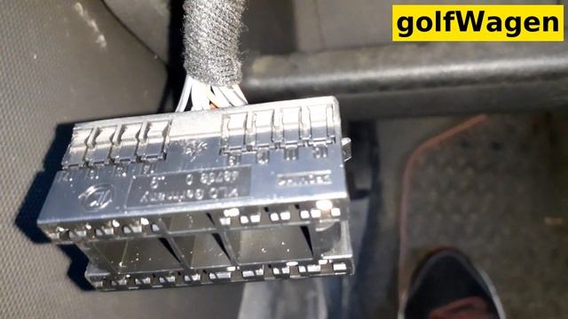 VW Polo Headlight switch replacement смотреть онлайн