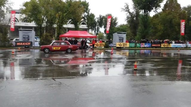 ВАЗ feat Nissan (автослалом) смотреть онлайн