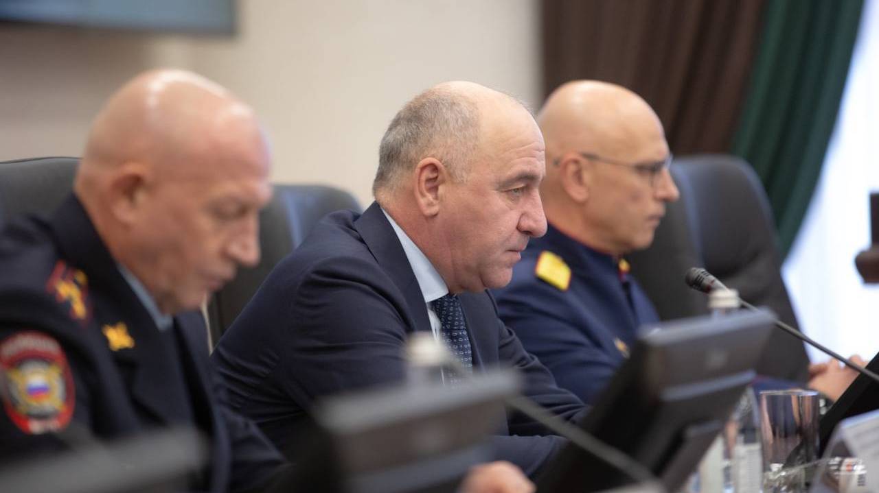 В МВД по КЧР прошло торжественное мероприятие, посвященное Дню сотрудника ОВД РФ смотреть онлайн