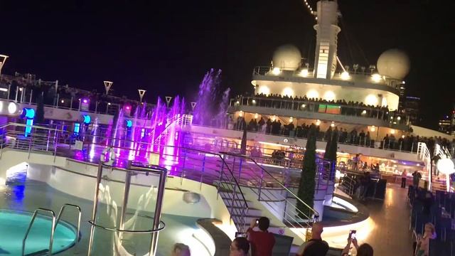 Beautiful Majestic Princess Музыкальный фонтан на круизном лайнере смотреть онлайн