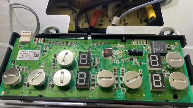 Tìm và Sửa bếp từ ELECTROLUX lỗi e9 HIẾM GẶP ( How to fix Electrolux induction cooker error e9 ) смотреть онлайн