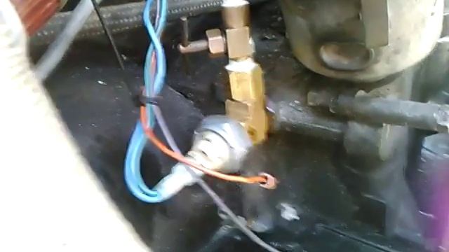 Metric tee installed for oil pressure gauge on air cooled VW - Failure MOV308 смотреть онлайн