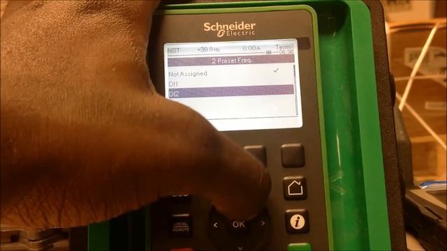 Configuring Preset Speeds on Altivar 630930 Process Drives Programming Schneider VFD смотреть онлайн