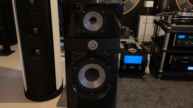McIntosh MC1.25KW FOCAL Scala UTOPIA Evo Holly Cole - Hum Drum Blues [4Kᵁᴴᴰ] смотреть онлайн