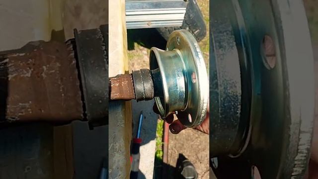 Installing The New CV Joint On The Driveshaft. смотреть онлайн