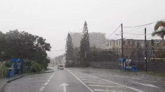 Heavy Rain Warning Is In Force In Mauritius | Jumbo, Phoenix смотреть онлайн