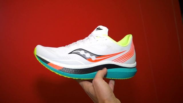 Saucony Endorphin Pro First Look | The New Carbon Plated Racer in Town смотреть онлайн