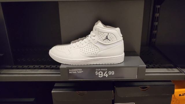 Nike Outlet Long Beach Heatin' Up.... смотреть онлайн