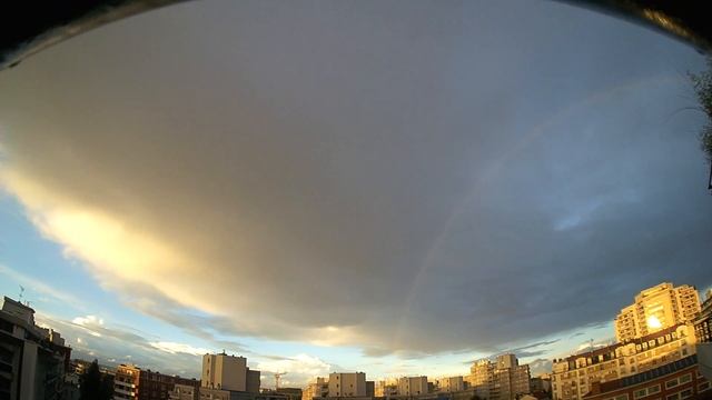 Timelapse sky in Courbevoie, sun, clouds, rain and rainbow смотреть онлайн