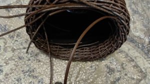 Окончание плетения кашпо из ротанга самым простым узором. Какой получился результат? #ротанг #кашпо