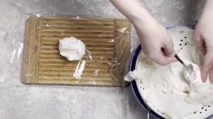 КАК ПРИГОТОВИТЬ ТВОРОЖНЫЙ СЫР В ДОМАШНИХ УСЛОВИЯХ? Вкусный, простой, из сметаны и кефира