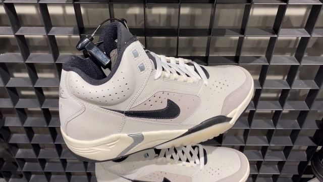 Nike Air Flight Lite Mid (Photon Dust/Metallic Silver/Light Smoke Grey/Black) Style Code: FJ2949-00 смотреть онлайн