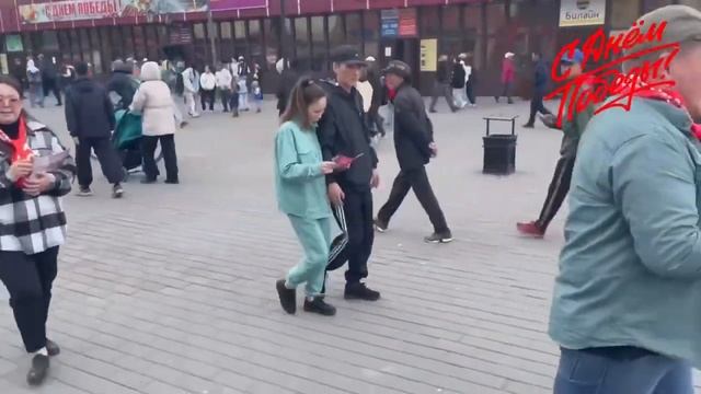 Тыва. Цвет ПОБЕДЫ — КРАСНЫЙ!