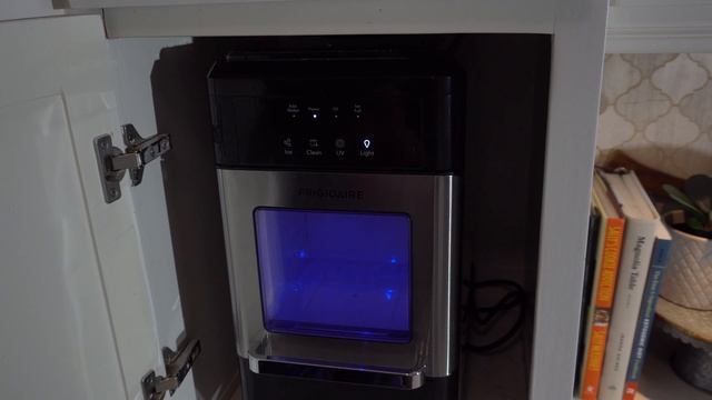 Review: Frigidaire EFIC235 Countertop Ice Machine смотреть онлайн