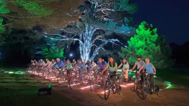 Coronation Concert's 'Lighting up the Nation' at Cambridge University Botanic Garden смотреть онлайн