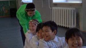 Якутская традиционная игра для детей  "Хайах хостооhуна"