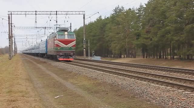 ЧС4Т-601 (БЧ, ТЧ-1 Минск-Сорт.) с поездом №682 Брест - Минск (БЧ)