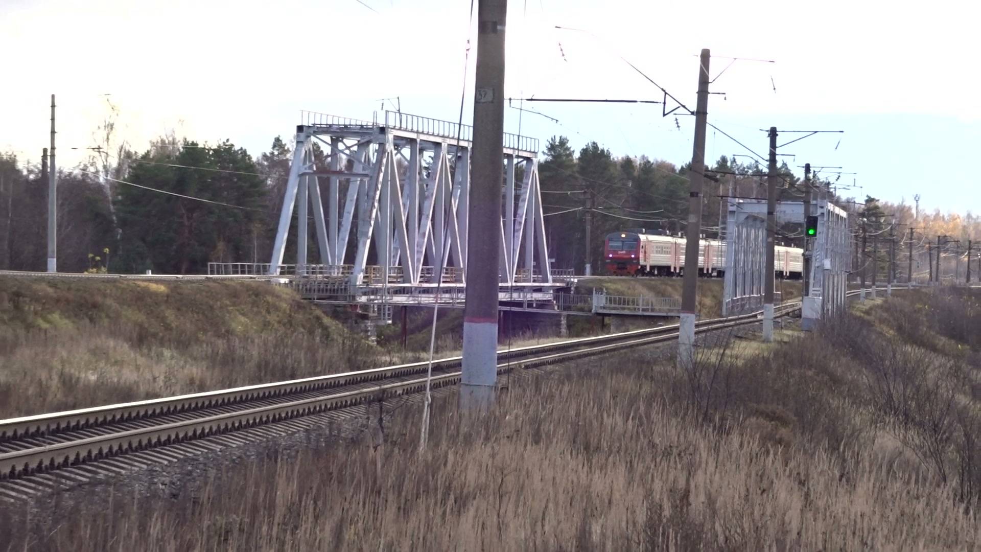 Электропоезд ЭД9Э-??? Нижний Новгород - Шахунья на перегоне Киселиха - Каликино смотреть онлайн