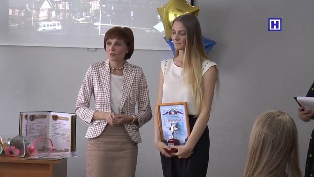 В администрации чествовали лучших выпускников смотреть онлайн